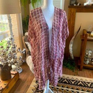 💚 2/$10 Geometric Floral Sheer Poncho Wrap